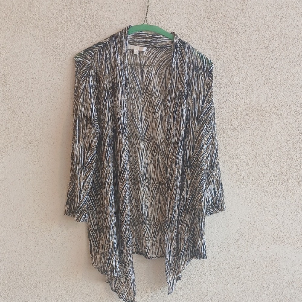 GG Collection Black and White Cardigan Sweater